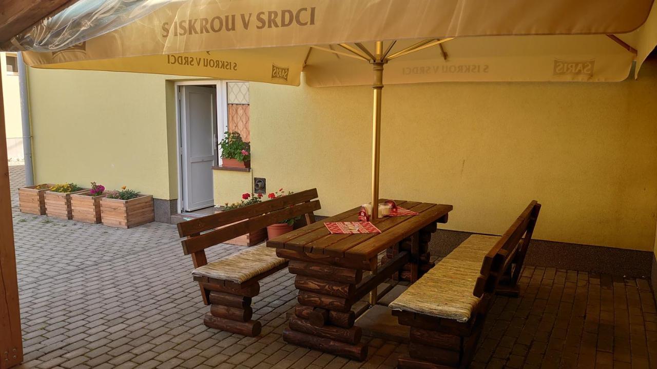Penzion & Bar Natali Spissky Stvrtok Экстерьер фото
